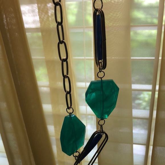 Jewelry set of earrings and necklace - Picture 2 of 5